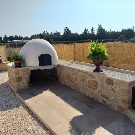 Villa Yioukkas Paphos Eksteriør billede