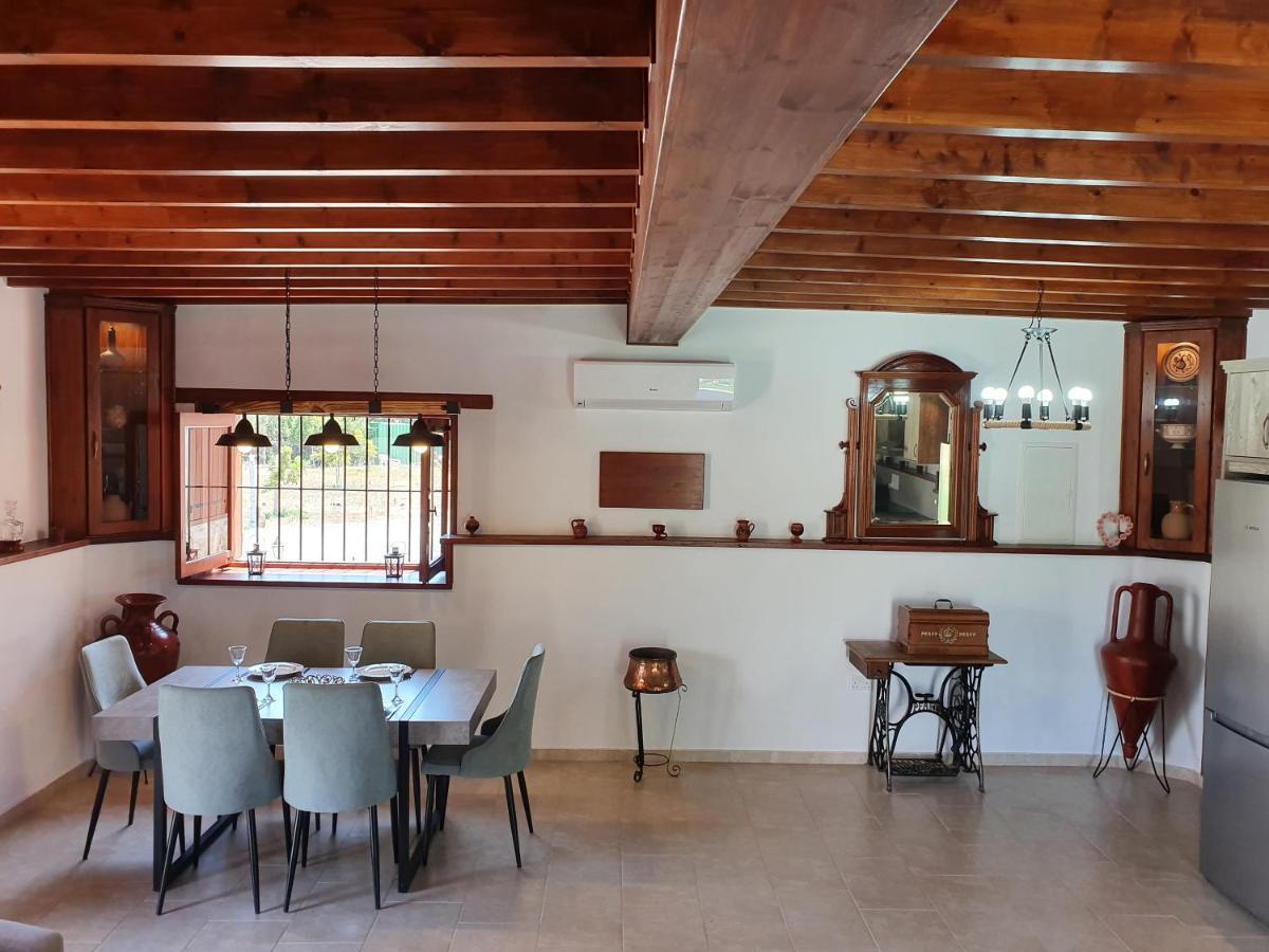 Villa Yioukkas Paphos Eksteriør billede