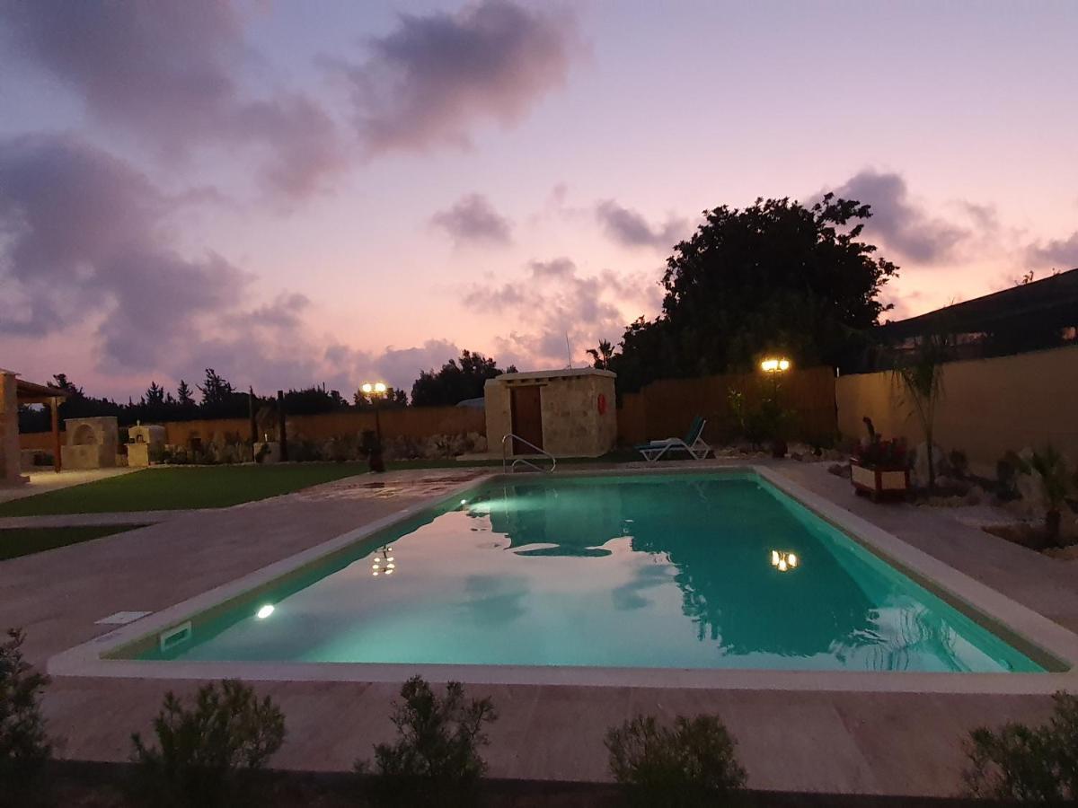 Villa Yioukkas Paphos Eksteriør billede