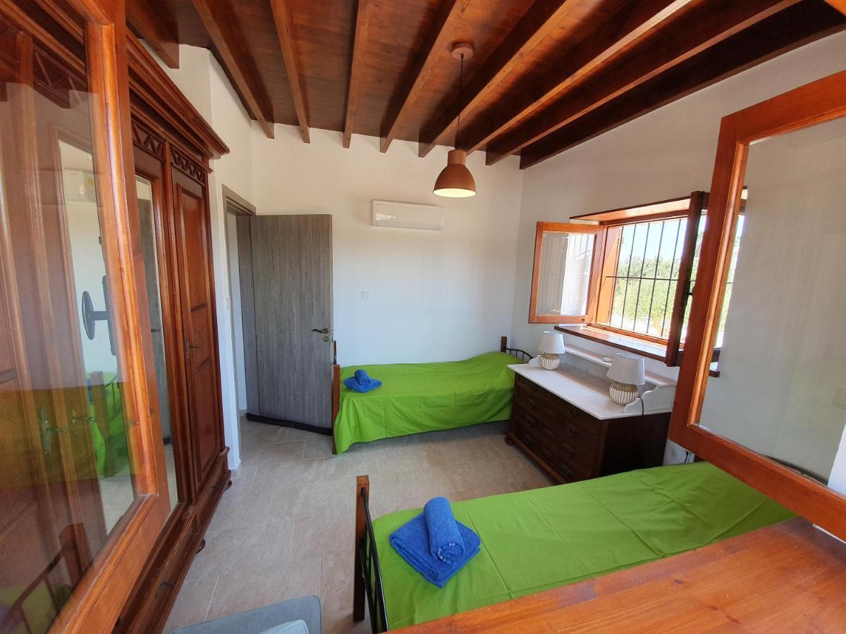 Villa Yioukkas Paphos Eksteriør billede