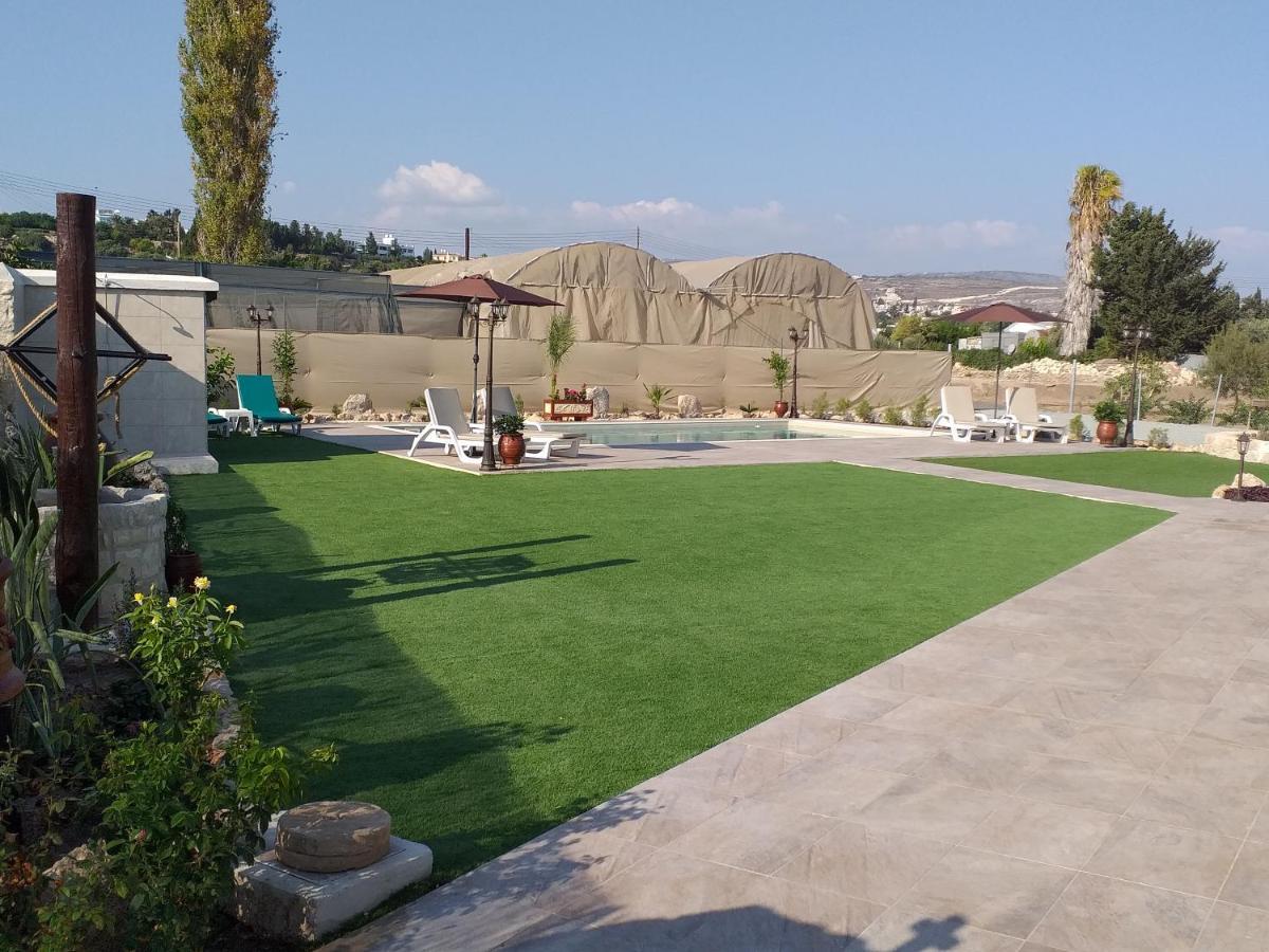 Villa Yioukkas Paphos Eksteriør billede