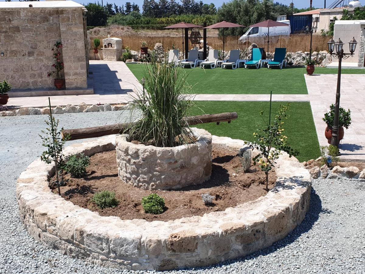 Villa Yioukkas Paphos Eksteriør billede